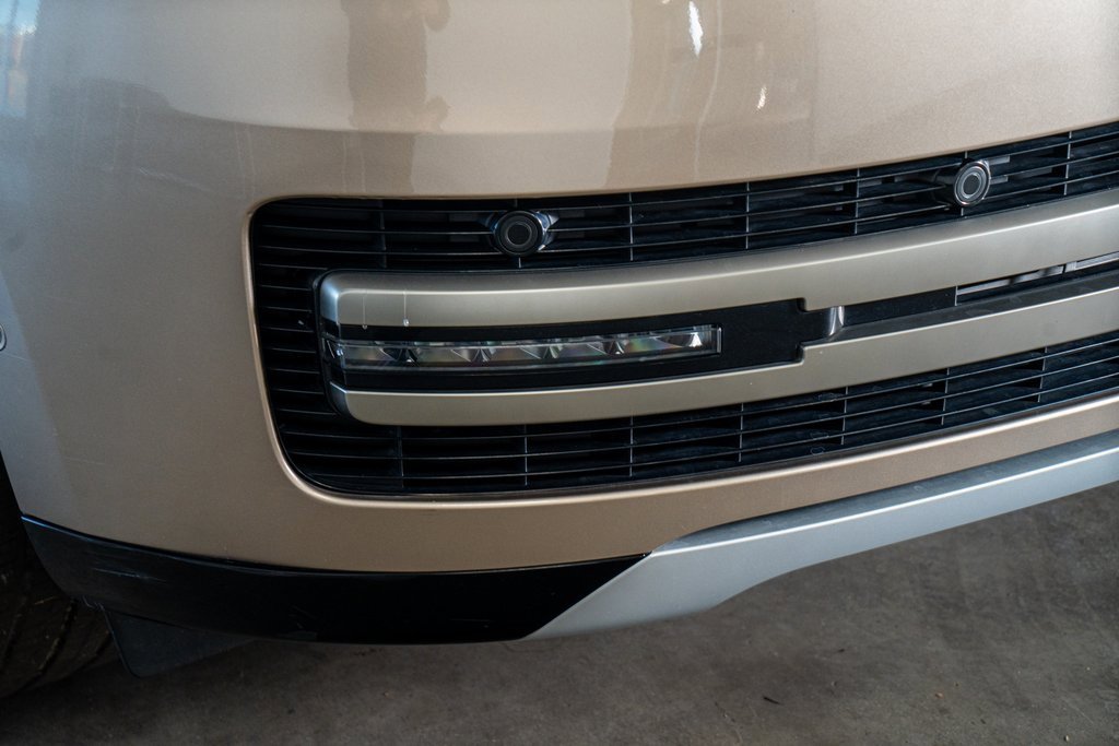 Used 2023 Land Rover Range Rover Long Wheelbase SE image 20