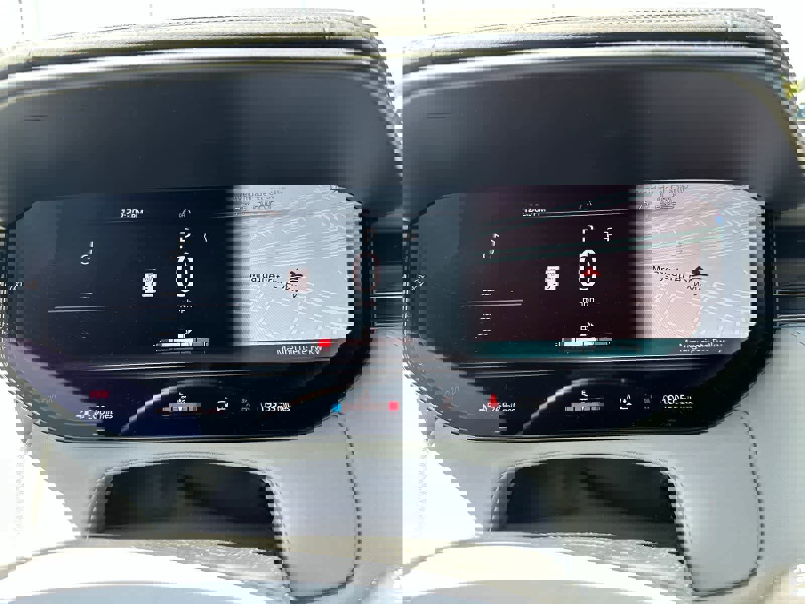 Used 2024 Land Rover Range Rover Sport SE image 18