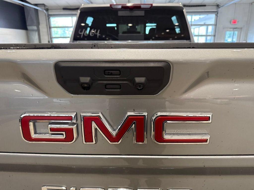 New 2026 GMC Sierra 3500 SLT w/ SLT Premium Package AWD/4WD image 9