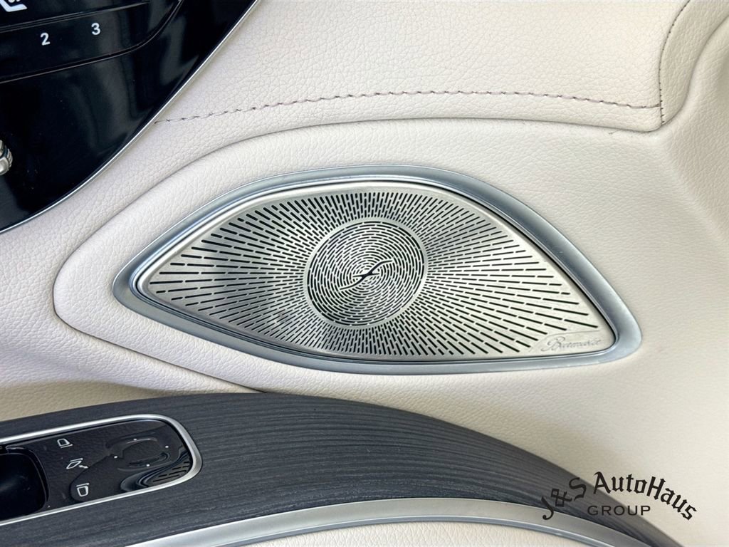 Used 2022 Mercedes-Benz EQS 580 4MATIC Sedan image 25
