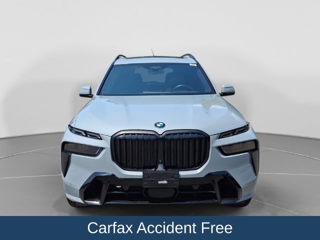 Used 2024 BMW X7 xDrive40i w/ M Sport Package AWD/4WD image 3