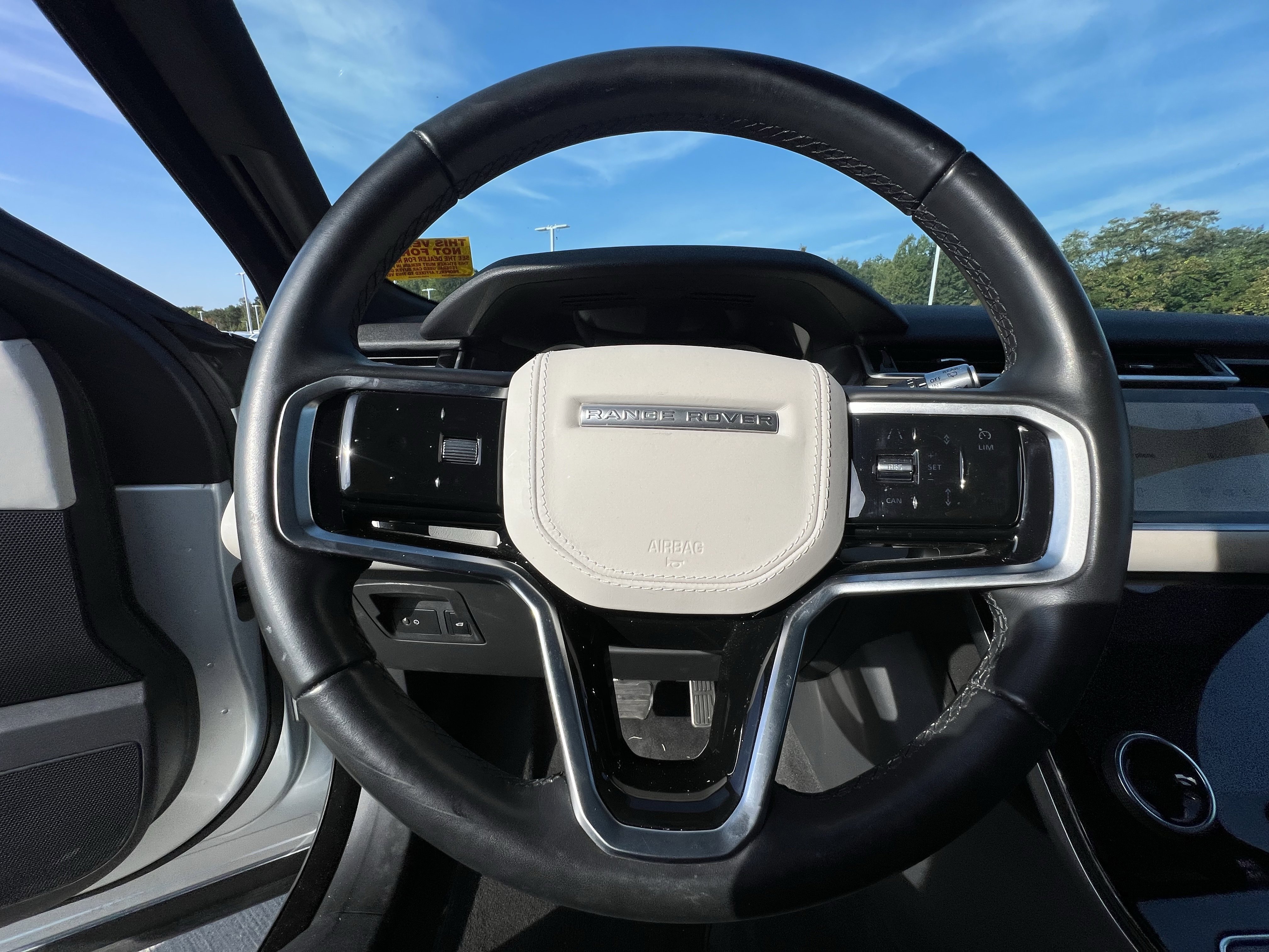 Used 2023 Land Rover Range Rover Velar R-Dynamic S image 20