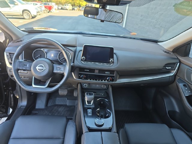 Used 2023 Nissan Rogue SV w/ SV Premium B Package AWD/4WD image 14