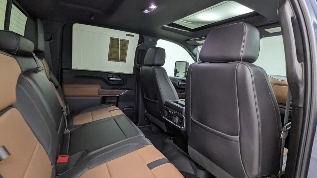 Used 2021 Chevrolet Silverado 3500 High Country image 39