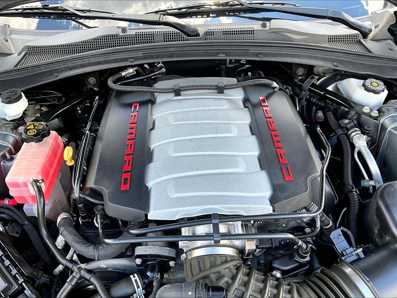 Used 2019 Chevrolet Camaro SS w/ Black Appearance Package RWD image 28