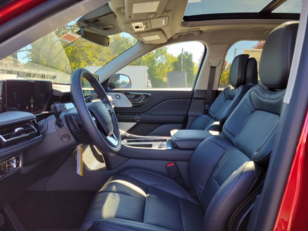 New 2027 Lincoln Aviator Reserve AWD/4WD image 18