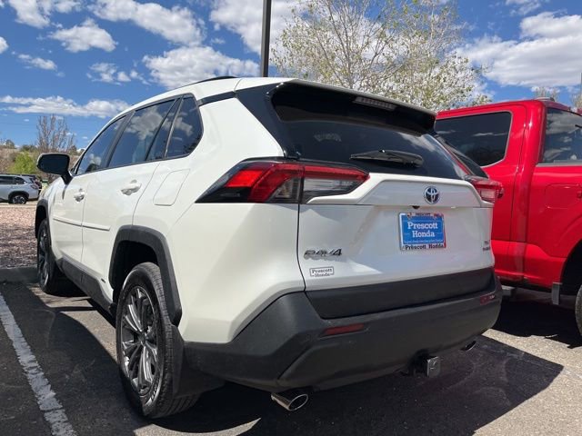 Used 2022 Toyota RAV4 XLE Premium AWD/4WD image 18
