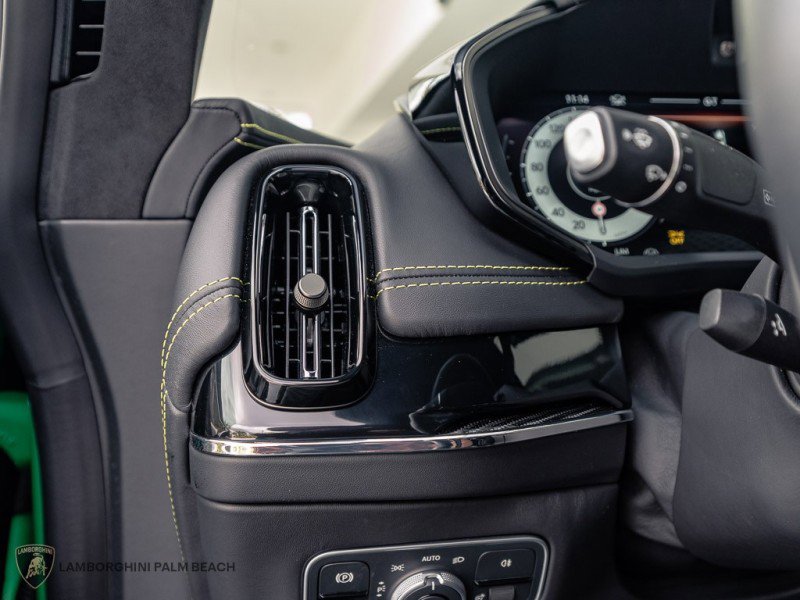 Used 2025 Aston Martin DBX 707 AWD/4WD image 19