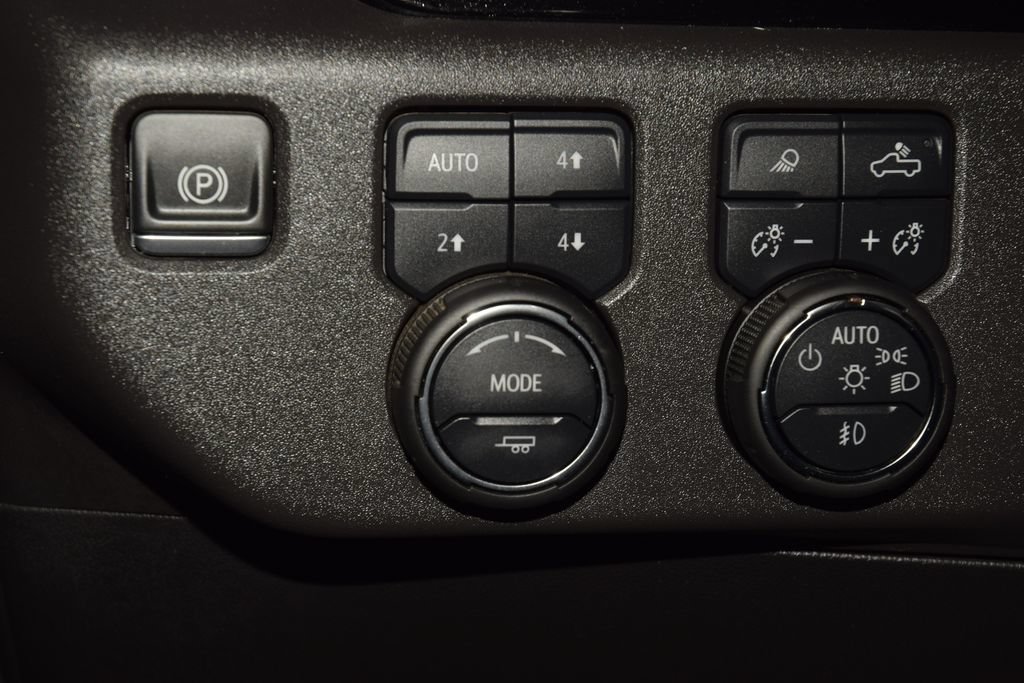 Used 2025 Chevrolet Silverado 1500 ZR2 w/ Technology Package AWD/4WD image 38