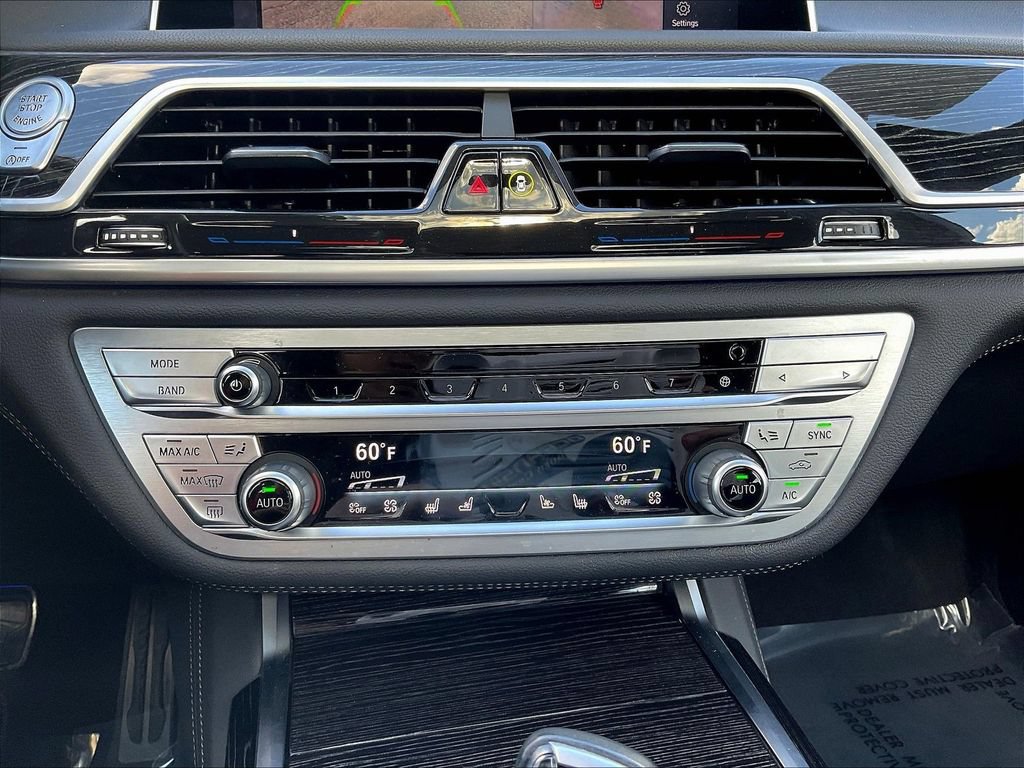 Used 2022 BMW 750Li xDrive AWD/4WD image 15
