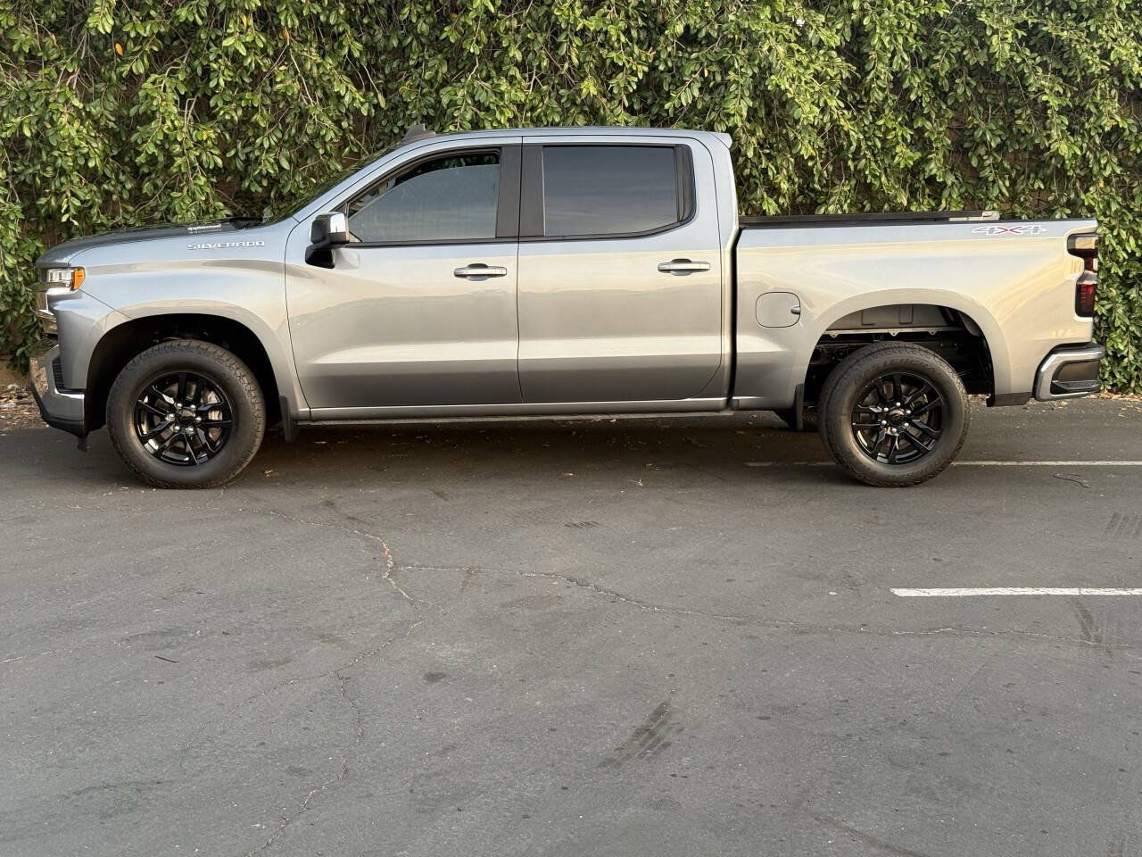 Used 2021 Chevrolet Silverado 1500 LT AWD/4WD image 6