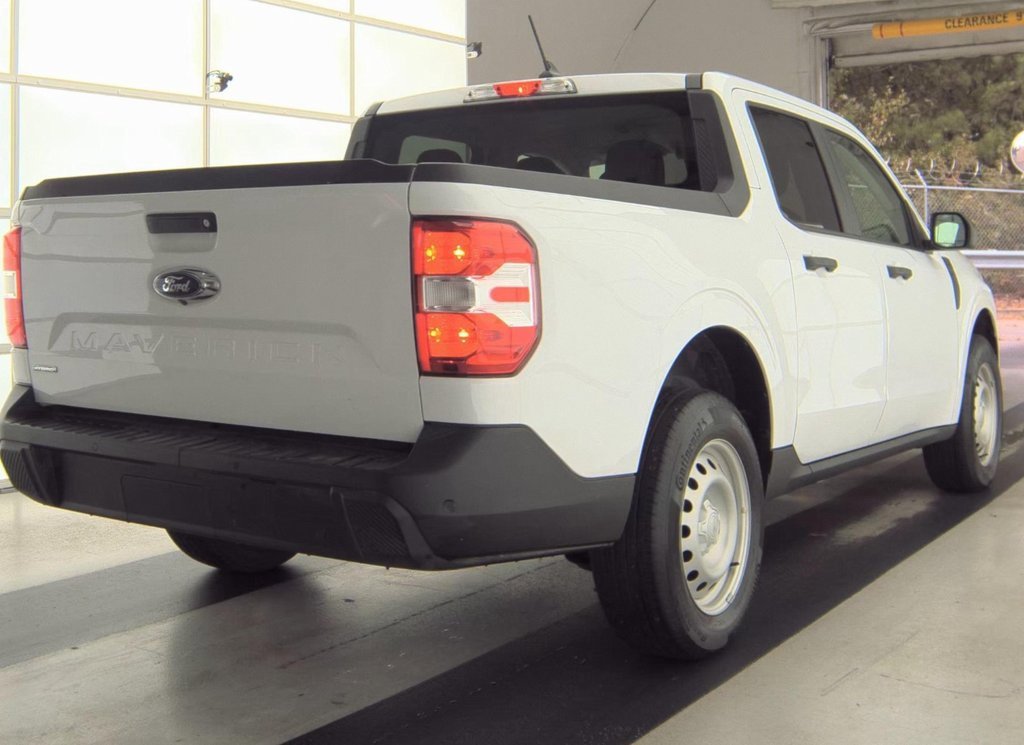 Used 2024 Ford Maverick XL image 4