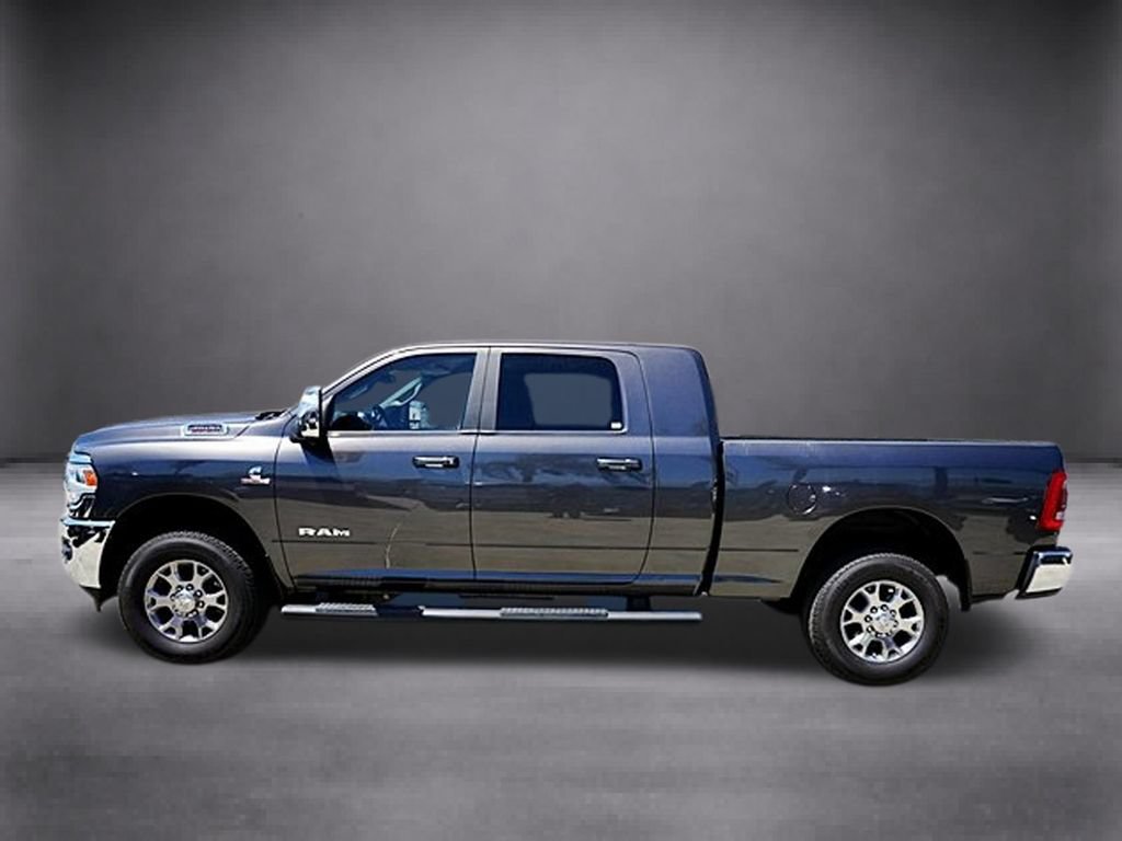 Used 2023 RAM 3500 Laramie AWD/4WD image 9