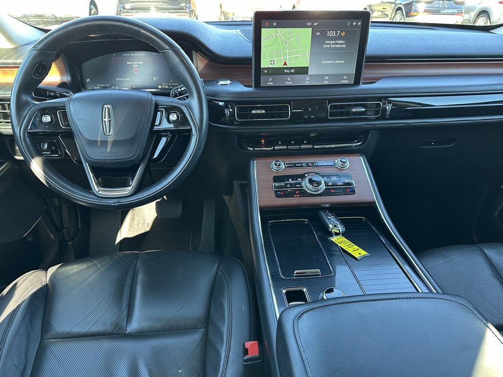 Used 2023 Lincoln Aviator Reserve image 4