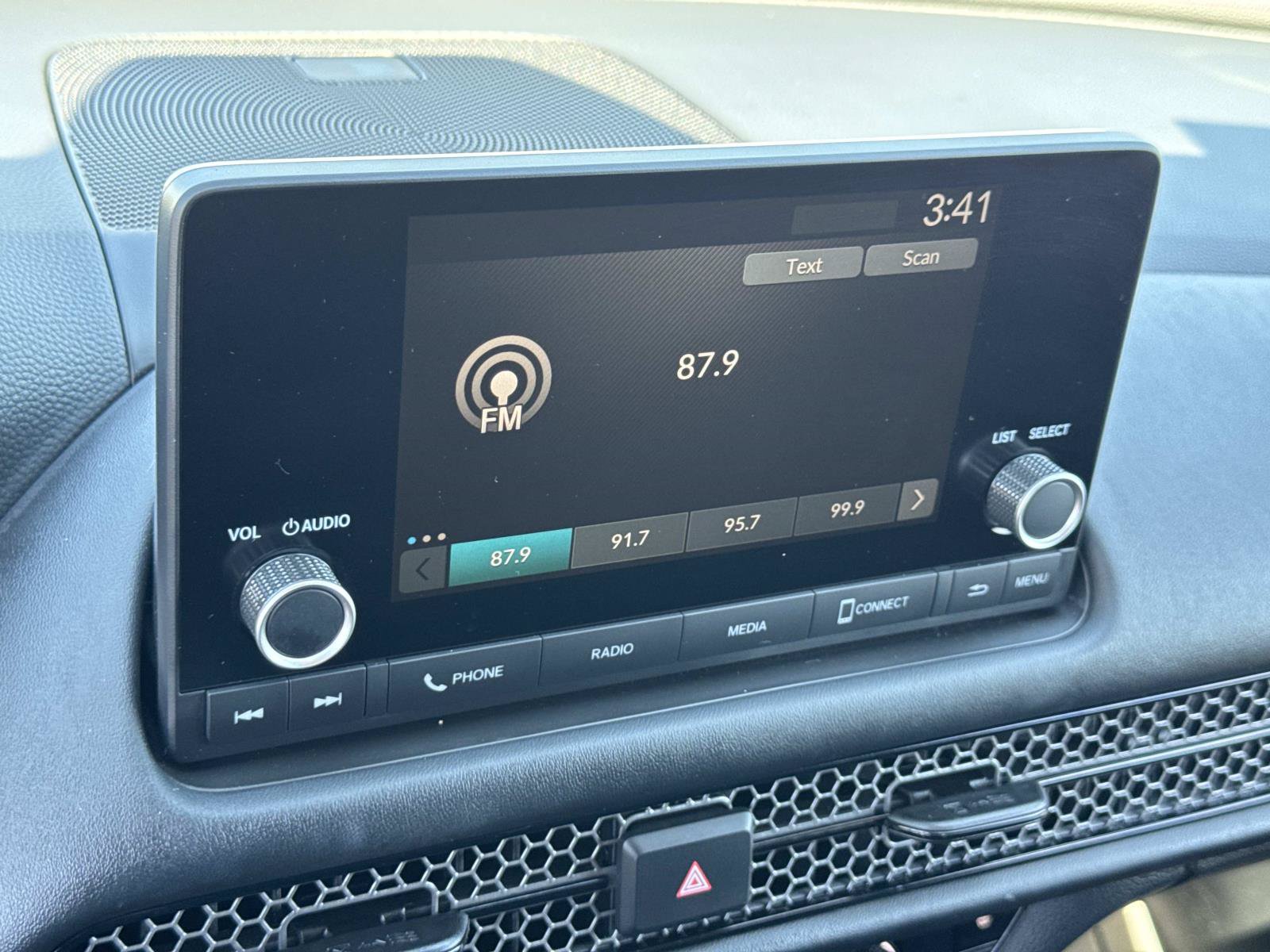 Certified 2025 Honda HR-V Sport image 15