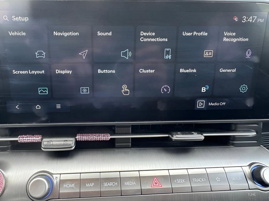 Certified 2025 Hyundai Kona SEL AWD/4WD image 28