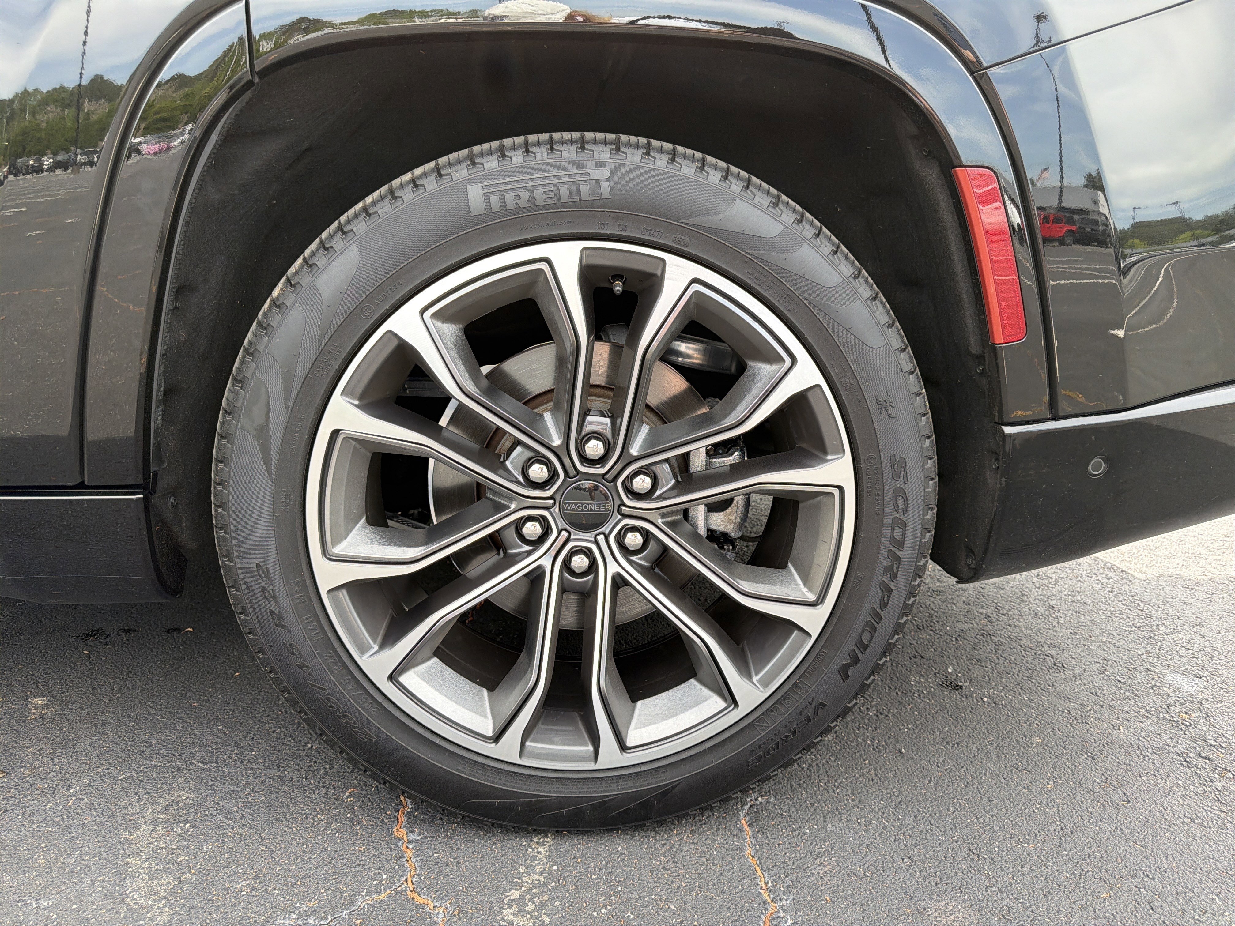 Used 2025 Jeep Grand Wagoneer Series III w/ Rear Seat Video Group 1 image 24