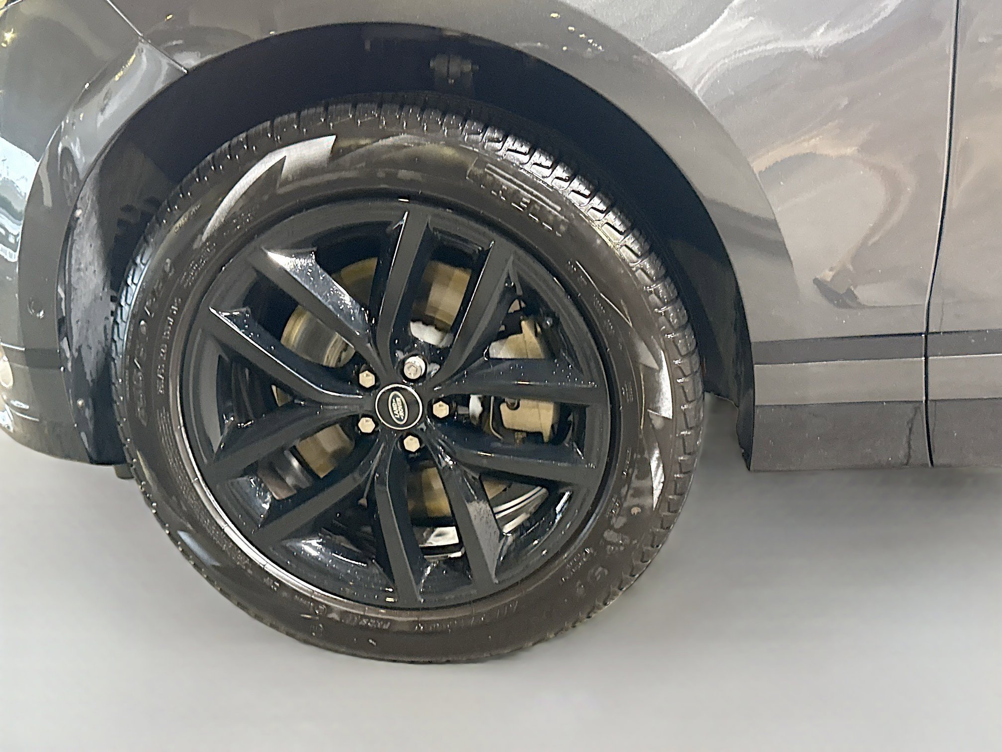 Certified 2026 Land Rover Range Rover Velar Dynamic SE AWD/4WD image 42