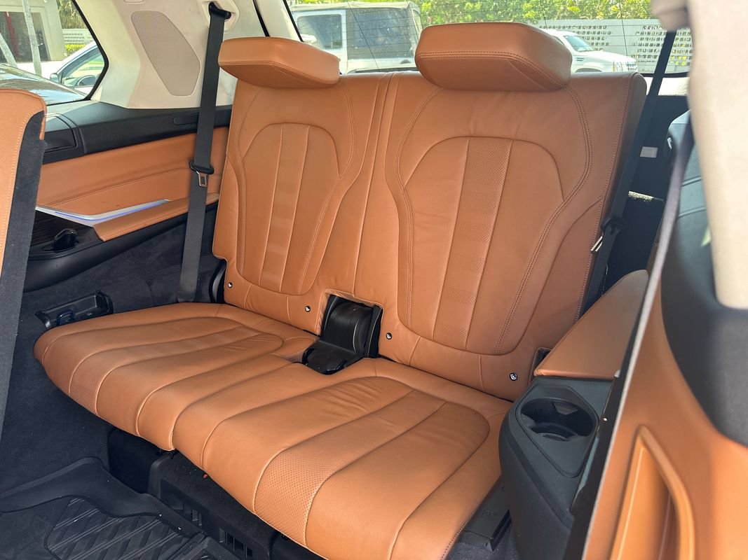 Used 2019 BMW X7 xDrive40i w/ Premium Package AWD/4WD image 26