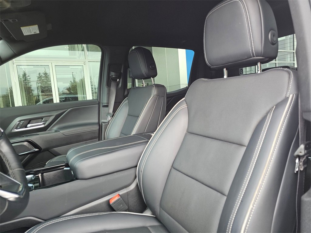 Used 2025 Chevrolet Silverado EV LT image 23