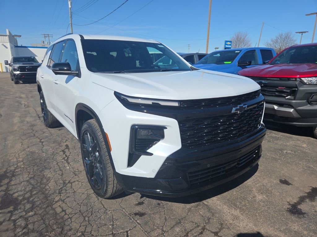 New 2026 Chevrolet Traverse RS w/ LPO, Floor Liner Package image 3