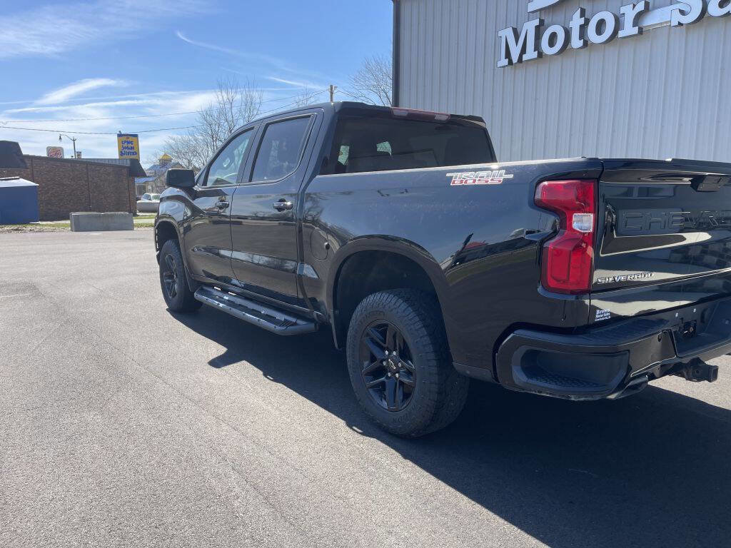 Used 2019 Chevrolet Silverado 1500 LT Trail Boss AWD/4WD image 3