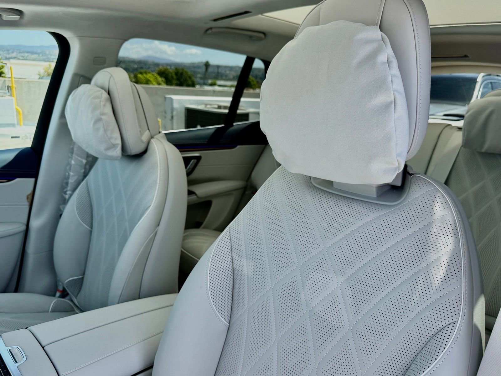 New 2026 Mercedes-Benz EQS 550 4MATIC SUV image 20