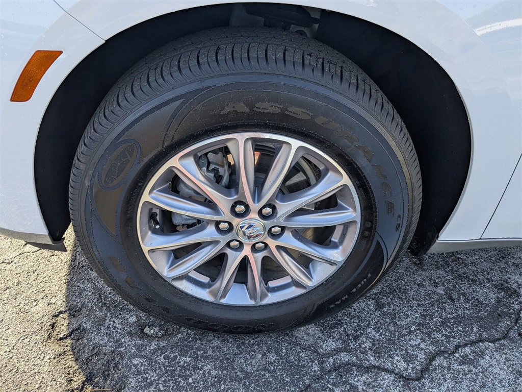 Certified 2024 Buick Enclave Essence image 16