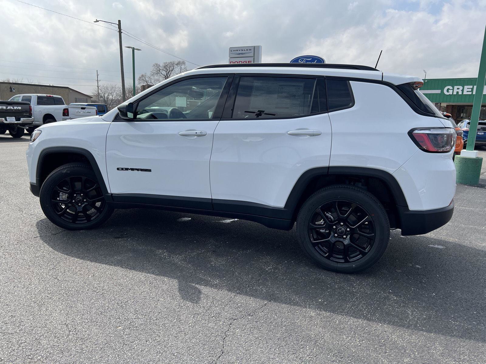 New 2026 Jeep Compass Latitude AWD/4WD image 9
