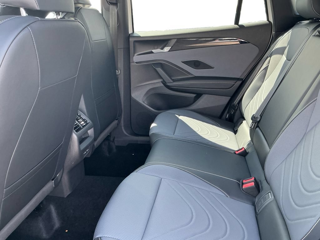 New 2026 Volkswagen Tiguan SE R-Line AWD/4WD image 22