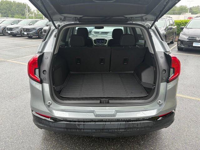 Used 2023 GMC Terrain SLE w/ Driver Convenience Package AWD/4WD image 7