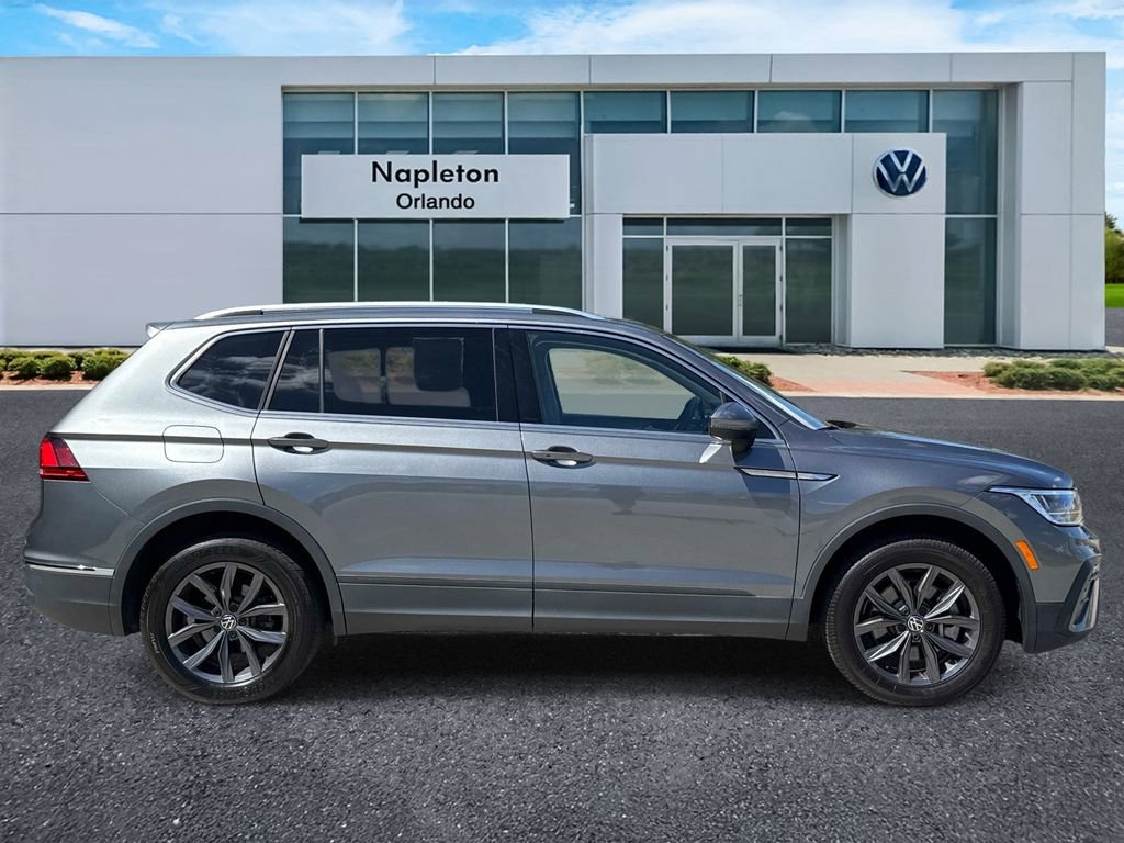 Used 2022 Volkswagen Tiguan SE AWD/4WD image 4
