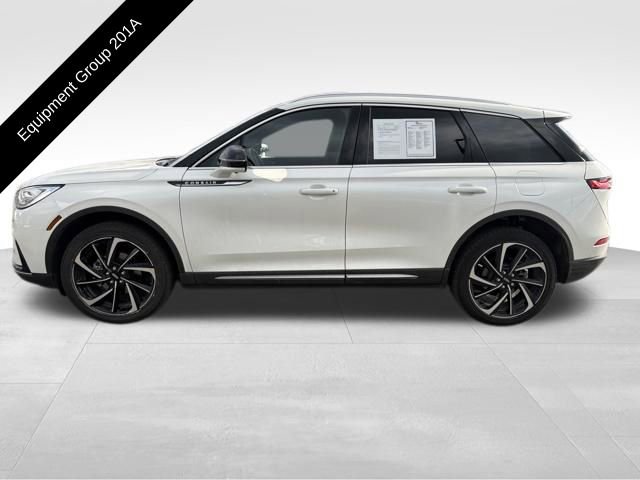 Certified 2024 Lincoln Corsair Reserve w/ Equipment Group 201A image 3