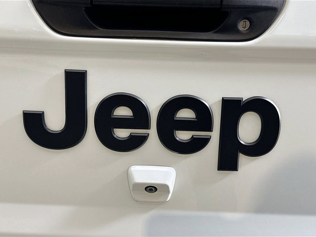 Used 2024 Jeep Gladiator Sport image 33