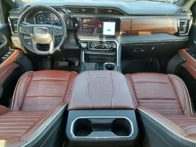 Used 2025 GMC Sierra 2500 Denali Ultimate AWD/4WD image 3