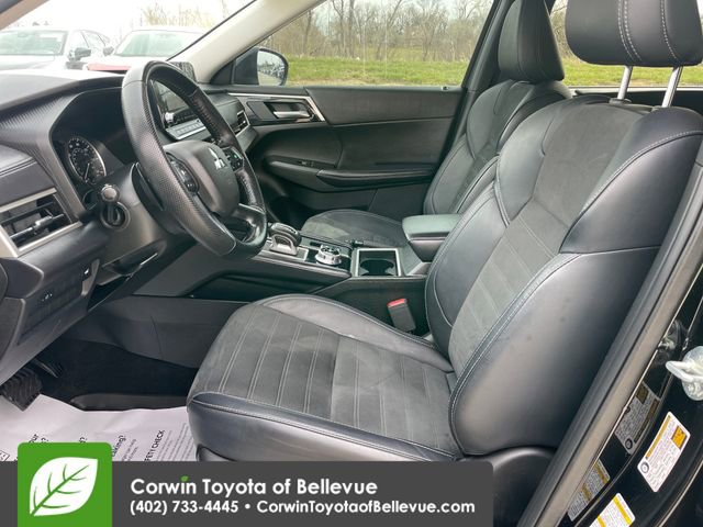 Used 2024 Mitsubishi Outlander SE image 17