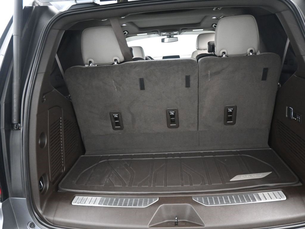 Used 2021 Chevrolet Tahoe Z71 w/ Z71 Off-Road Package image 7