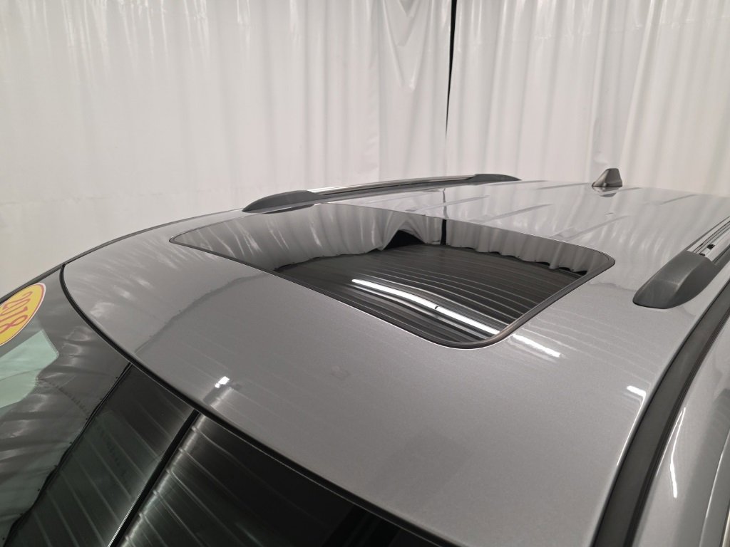 Used 2018 Jeep Grand Cherokee Limited image 10