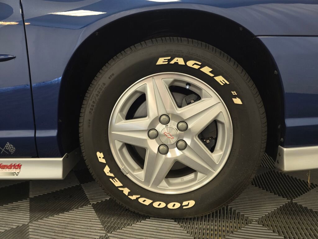 Used 2003 Chevrolet Monte Carlo SS image 16
