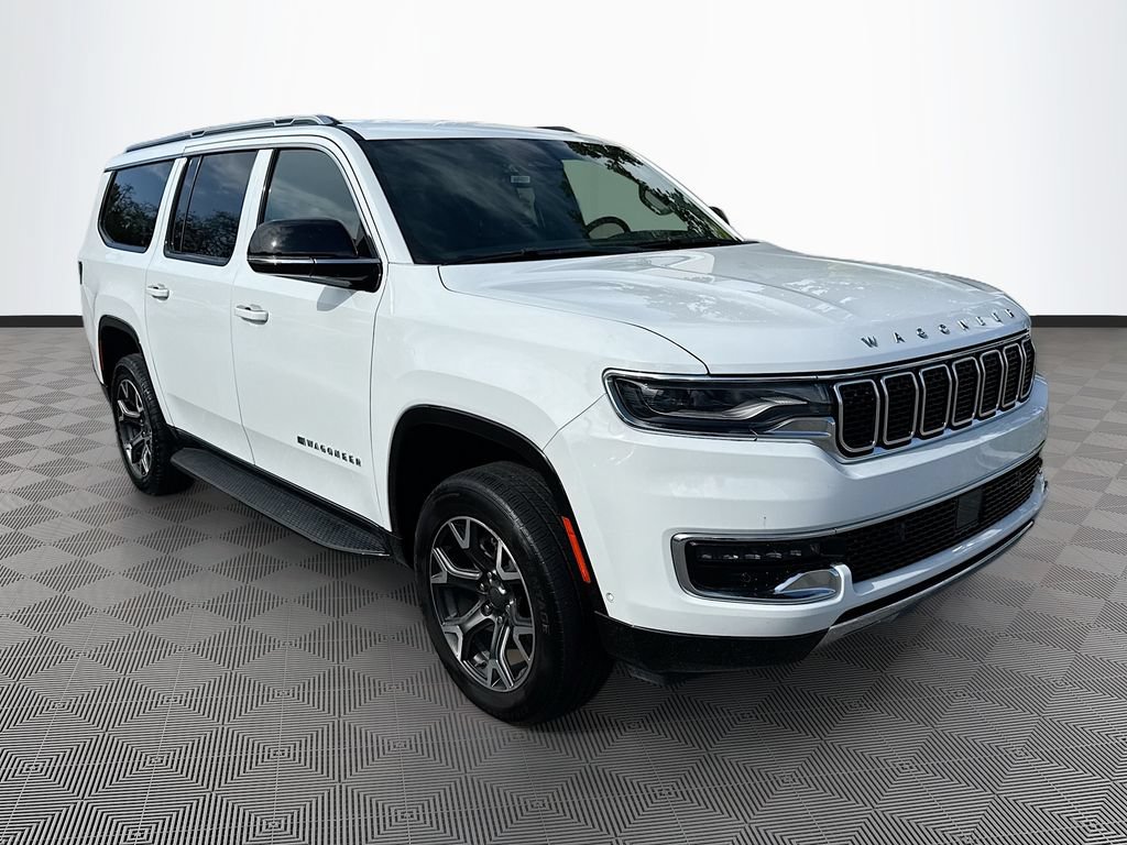 Used 2024 Jeep Wagoneer L Series III w/ Flexible Seating Group AWD/4WD image 4