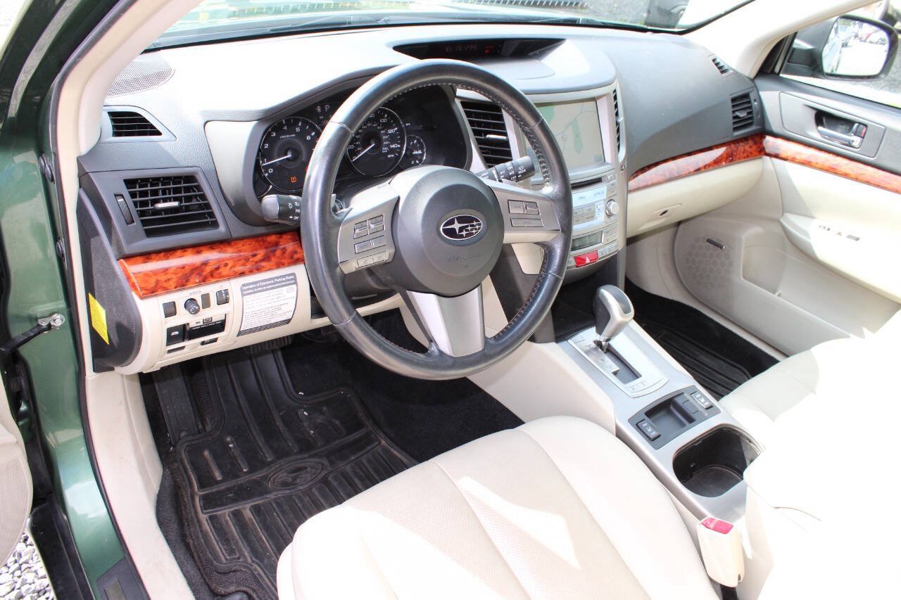Used 2011 Subaru Outback 2.5i Limited AWD/4WD image 13