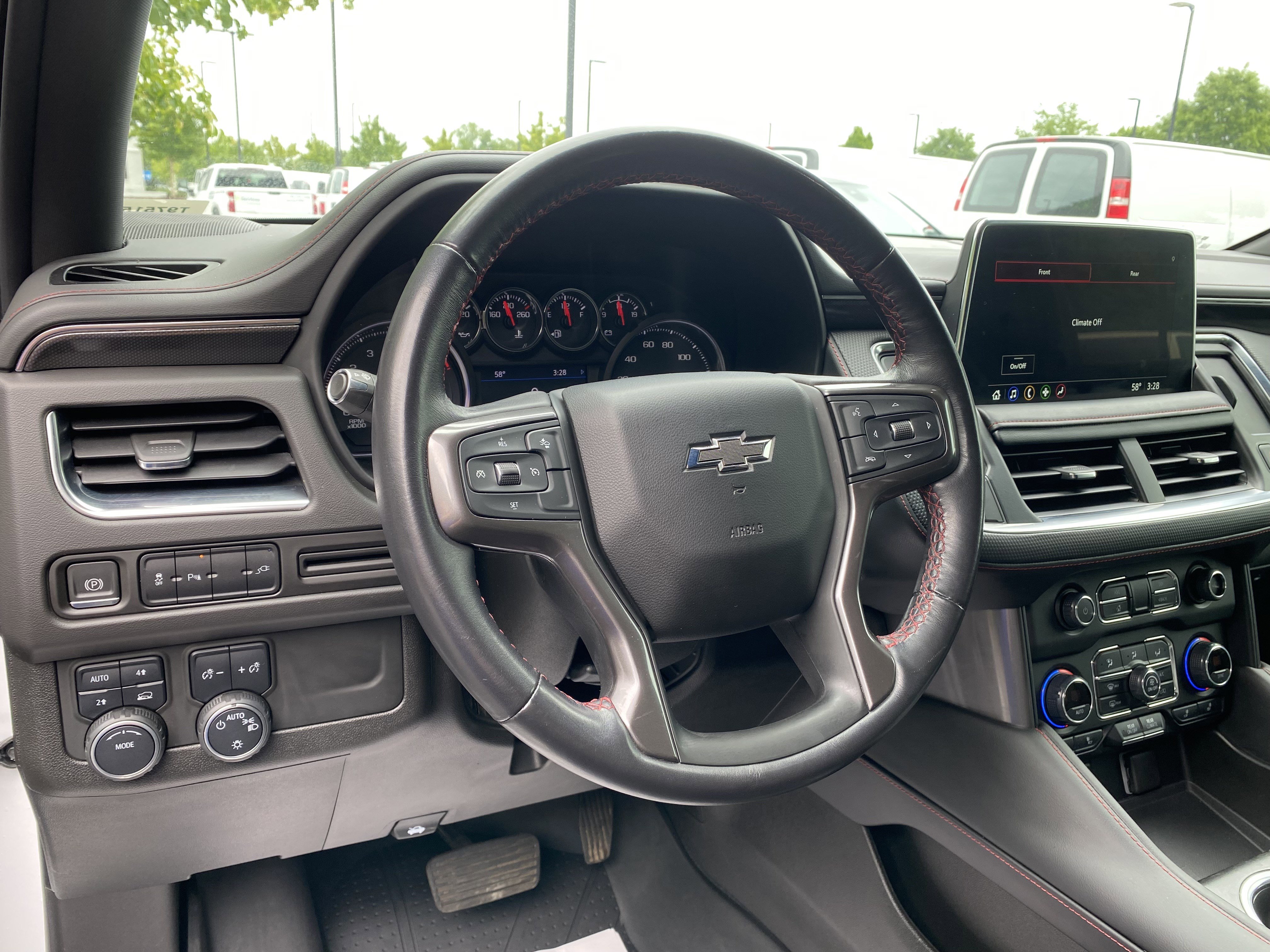 Used 2021 Chevrolet Tahoe RST AWD/4WD image 17