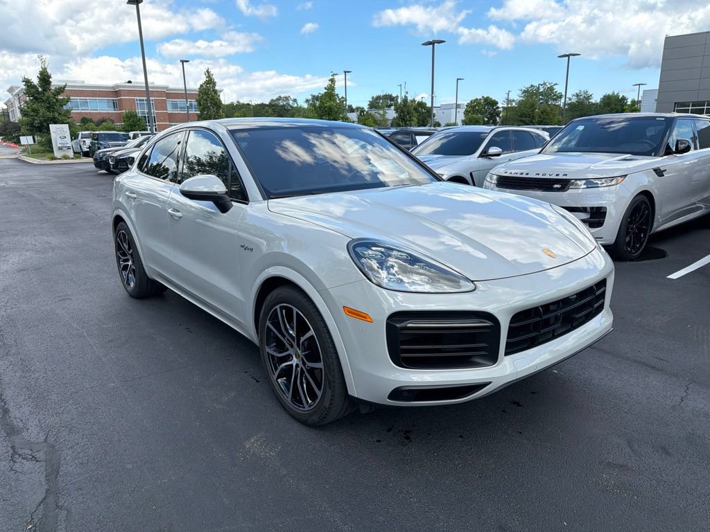 Used 2022 Porsche Cayenne E-Hybrid Coupe w/ Premium Plus Package AWD/4WD image 7