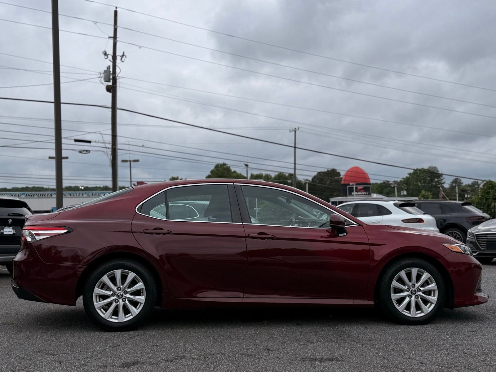 Used 2020 Toyota Camry LE FWD image 6