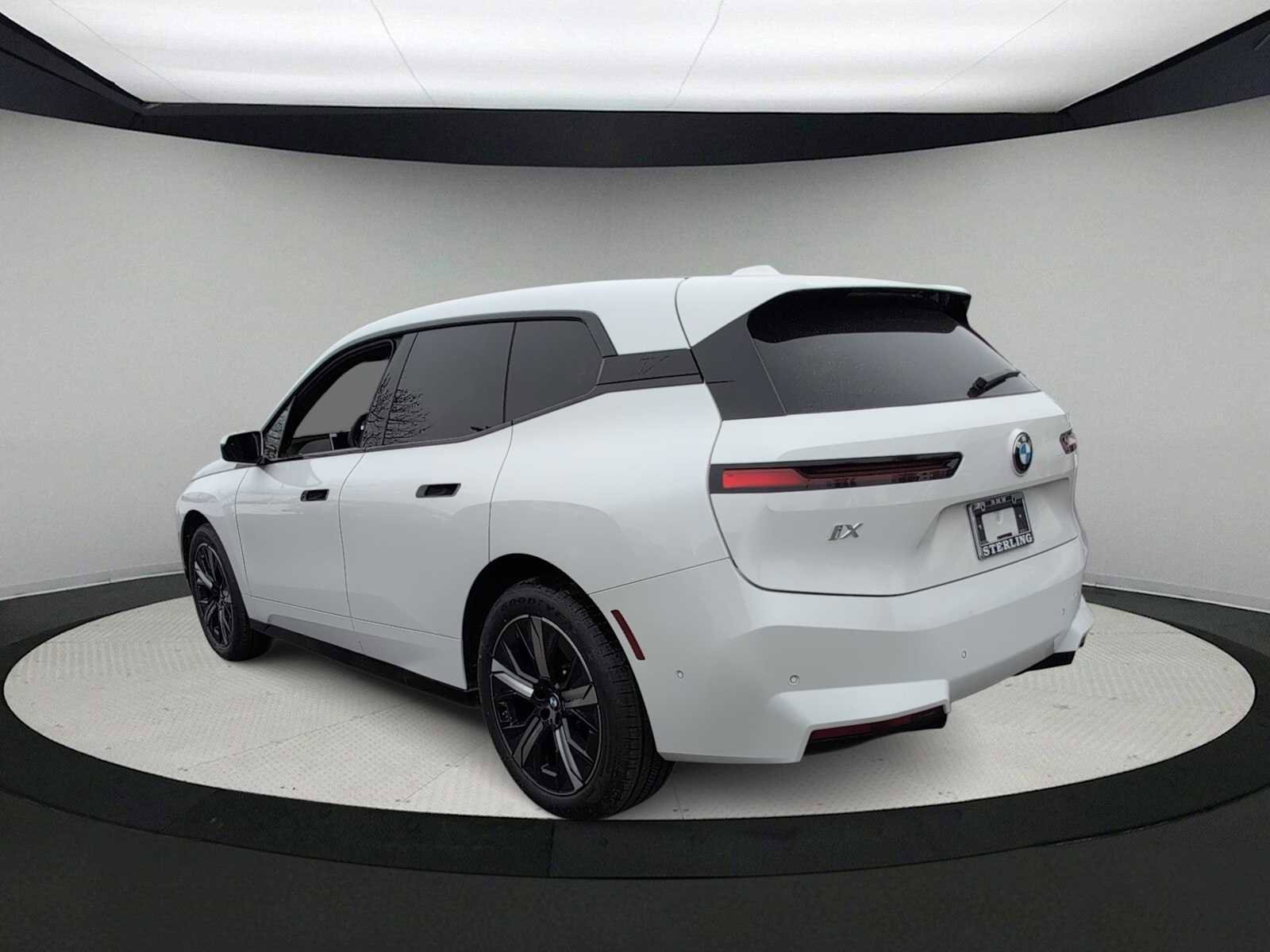 New 2026 BMW iX xDrive45 image 6