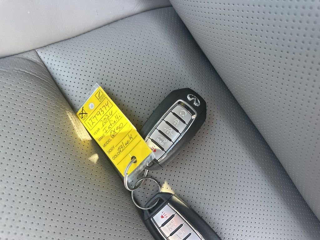 Used 2024 INFINITI QX50 Sensory w/ Accent Package image 32