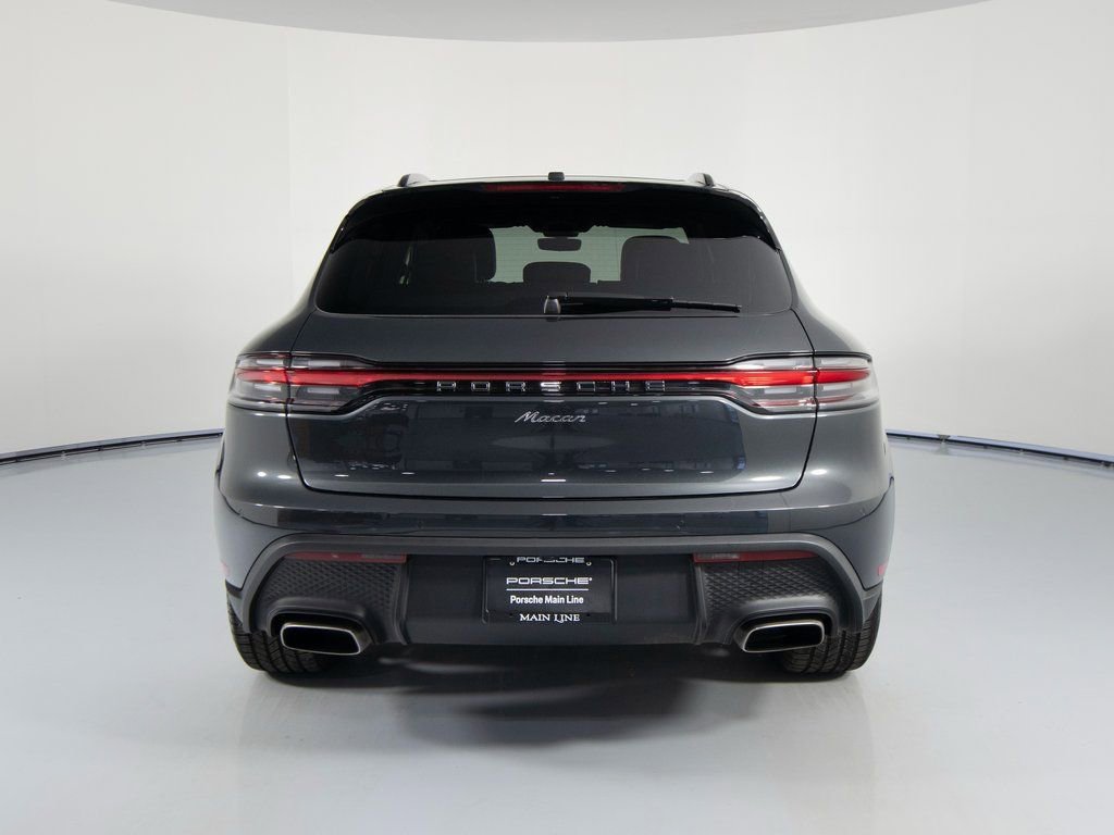 Certified 2025 Porsche Macan image 9