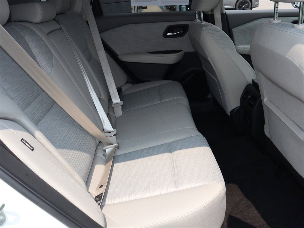 Certified 2022 Nissan Rogue SV image 26