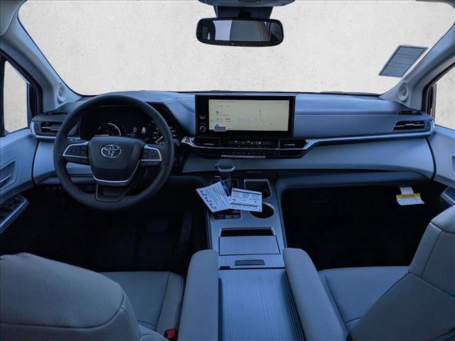 New 2026 Toyota Sienna XLE image 14