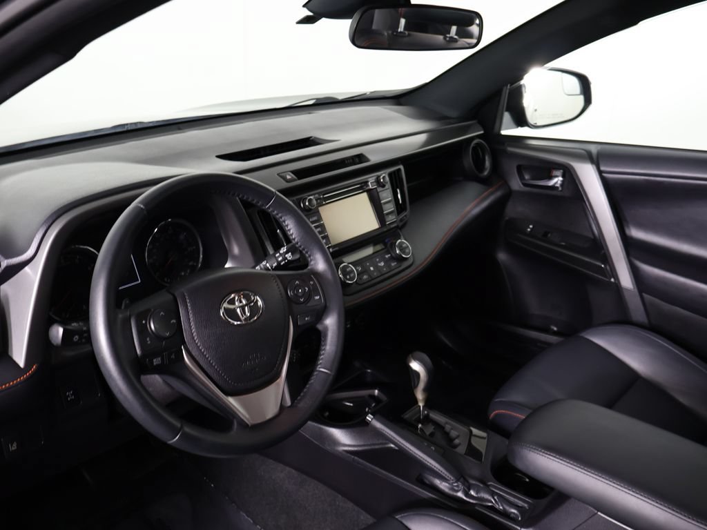 Used 2017 Toyota RAV4 SE AWD/4WD image 27